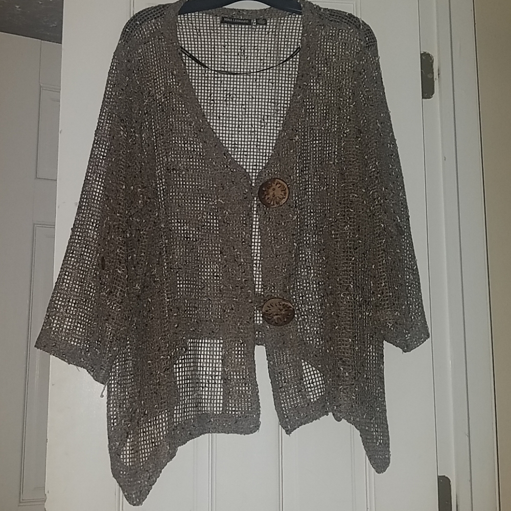 Tweeted top, with big buttons.